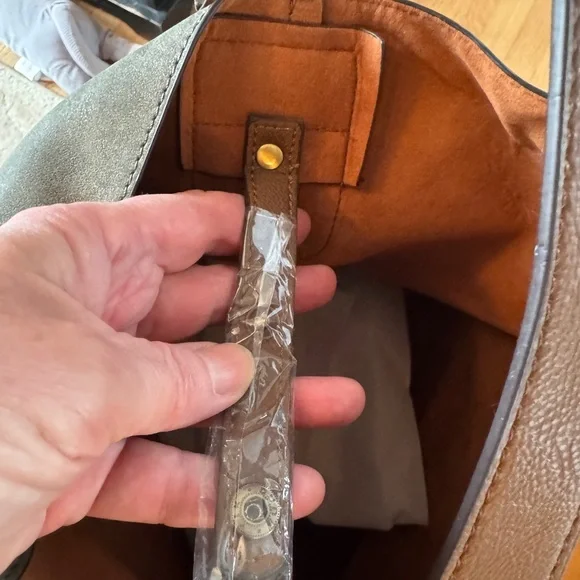 Joy Susan Vegan Leather Tote including Inner Organizer Pouch with 3 Pockets. - Picture 4 of 13